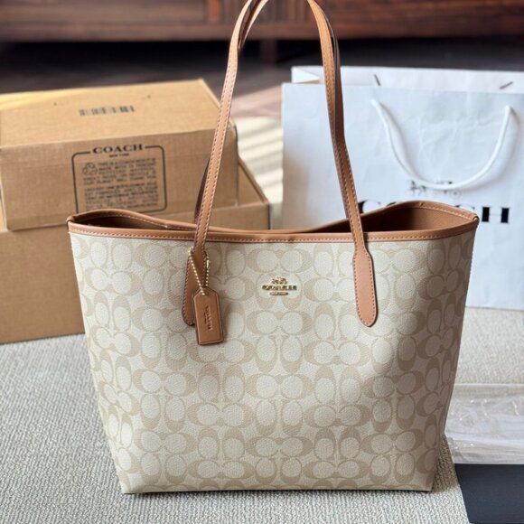 coach Handbags - Coach tote bag, size 33*27 cm